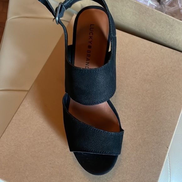 Lucky Brand NWT Black suede leather Wedges . Size 8.5 never worn still in box - Picture 3 of 7
